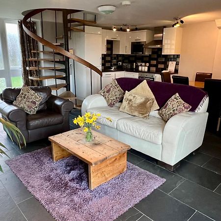 Cader Mountain View Cottage With Hot Tub In Snowdonia Dolgellau Exterior photo