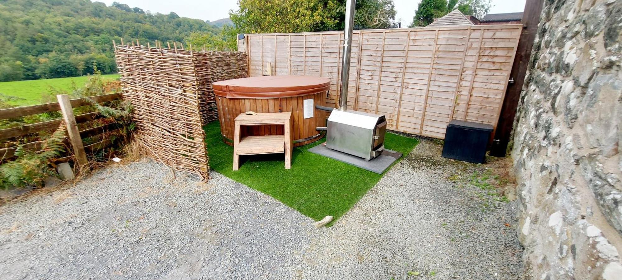 Cader Mountain View Cottage With Hot Tub In Snowdonia Dolgellau Exterior photo